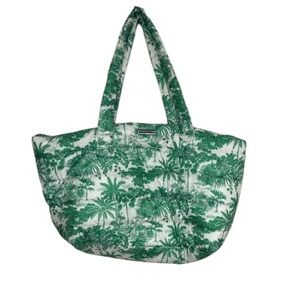 Vineyard Vines Green Meadow French Toile Print Reversible Puffer Tote Bag SPOT